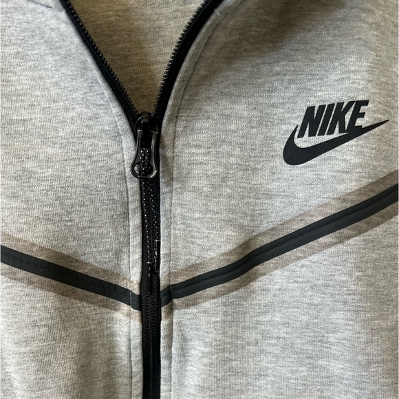 Nike Tech zip up hoodie jacket - Picture 4 of 4